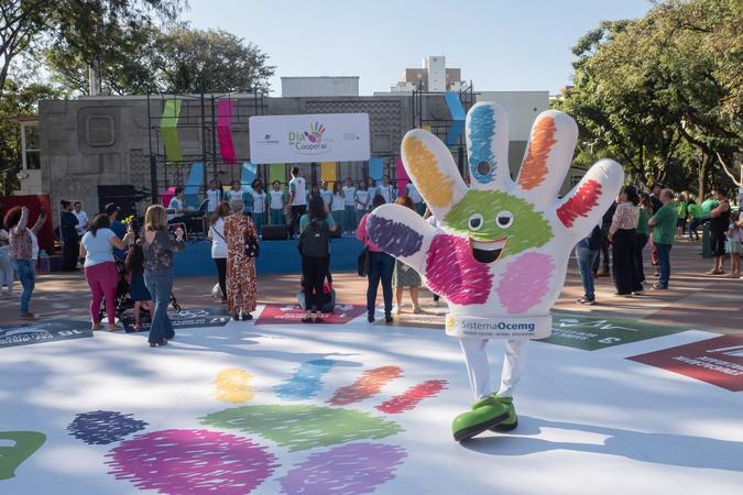 Programao gratuita inclui shows, servios de sade, atividades culturais e orientaes financeiras(foto: Divulgao/Sistema Ocemg)
