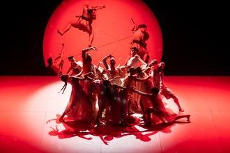 Carmina Burana Ballet chega � capital com proposta imersiva