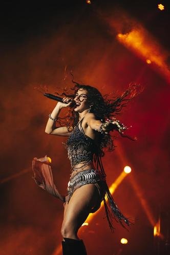 Marina Sena é uma das atrações do sábado (8), que tem últimos ingressos à venda(foto: Ian Rassari/Divulgação) Marina Sena é uma das atrações do sábado (8), que tem últimos ingressos à venda(foto: Ian Rassari/Divulgação)