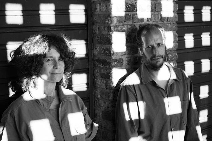 Novo álbum do duo, IMPREVISTO - Vol 2 reúne oito faixas(foto: Divulgação) Novo álbum do duo, IMPREVISTO - Vol 2 reúne oito faixas(foto: Divulgação)