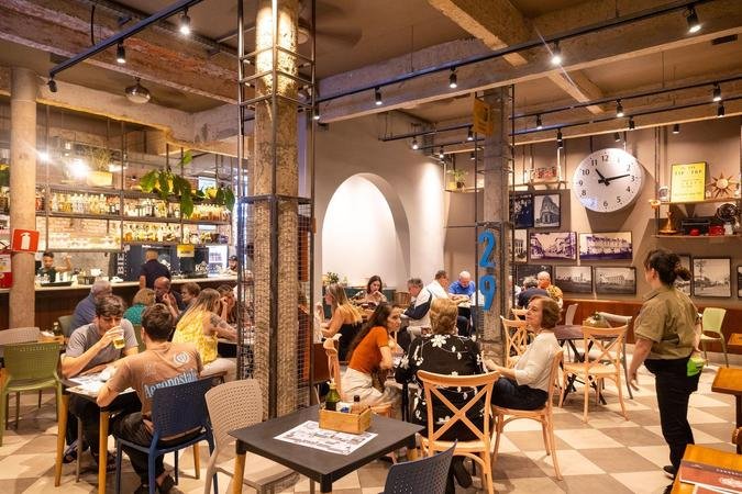 Fundado em 1929 pela tcheca Paula Hven, o Tip Top rapidamente se tornou um marco gastron�mico na capital (foto: Victor Schwaner/Divulga��o)