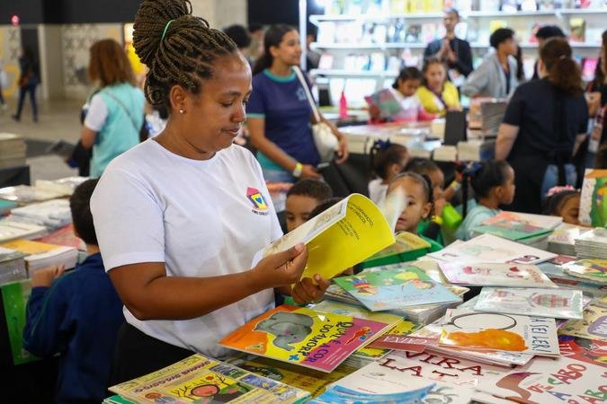 Entre os destaques anunciados pela organiza��o est�o o Encontro Nacional de Influenciadores Liter�rios (ENIL) e uma galeria de homenagens dedicada a autores mineiros(foto: @betoclick/Divulga��o)
