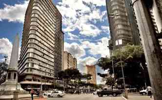 Prefeitura de Belo Horizonte quer revitalizar o hipercentro da capital mineira, comeando com a retirada dos camels e dos moradores de rua(foto: Breno Pataro/PBH/Divulgao)