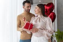 Acerte no presente para a namorada: um guia para todas as ocasies