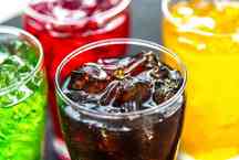 Tomar refrigerante pode aumentar risco de câncer, alerta novo estudo
