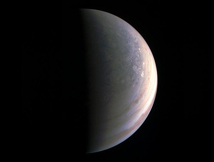 NASA. JPL-CALTECH/SWRI/MSSS/Divulgação NASA. JPL-CALTECH/SWRI/MSSS/Divulgação