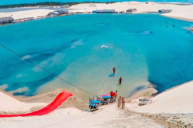 Jericoacoara / Preá (CE): Jeri já é uma velha conhecida dos viajantes brasileiros (e estrangeiros), mas aos poucos a vizinha Preá vem atraindo olhares e visitantes. É um destino perfeito para esportes aquáticos ou passeios de bugue ou veleiro. Não quer muita emoção? Andar pela orla e curtir o pôr-do-sol já vale - e muito - a viagem.(foto: Divulgação) Jericoacoara / Preá (CE): Jeri já é uma velha conhecida dos viajantes brasileiros (e estrangeiros), mas aos poucos a vizinha Preá vem atraindo olhares e visitantes. É um destino perfeito para esportes aquáticos ou passeios de bugue ou veleiro. Não quer muita emoção? Andar pela orla e curtir o pôr-do-sol já vale - e muito - a viagem.(foto: Divulgação)