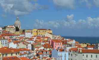 Segundo dados oficiais do governo de Portugal, em 2017, o pas recebeu 625 mil turistas brasileiros, o que representa um aumento de 39% em comparao com 2016(foto: Pixabay)