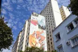 Quatro paredes de 50 m de altura, de edifcios do centro de Belo Horizonte, ganharam obras de arte como parte do projeto Circuito de Arte Urbana(foto: Flickr/PBH/Amira Hissa/Reproduo)