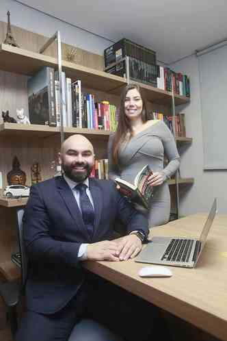 O advogado Lucas Ezequiel de Oliveira, com a namorada, a administradora Isabel Cristina Lage: home office pode ser usado em conjunto(foto: Geraldo Goulart/Encontro)