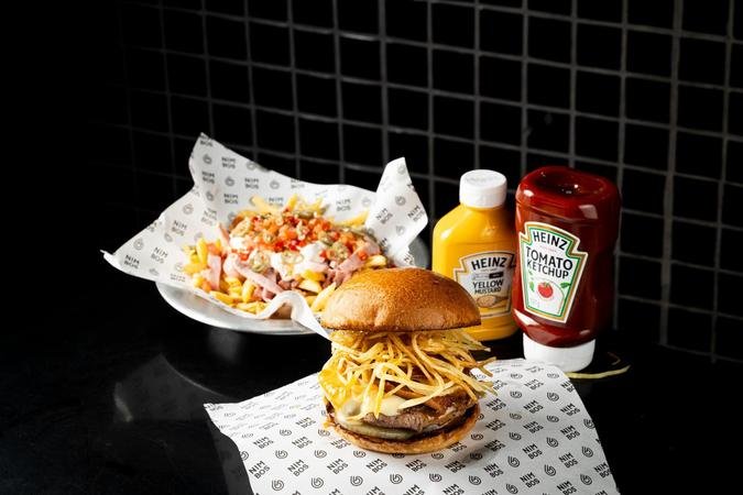 Nimbos ficou com o segundo lugar entre os melhores hambúrgueres do Brasil(foto: Victor Schwaner/Divulgação) Nimbos ficou com o segundo lugar entre os melhores hambúrgueres do Brasil(foto: Victor Schwaner/Divulgação)