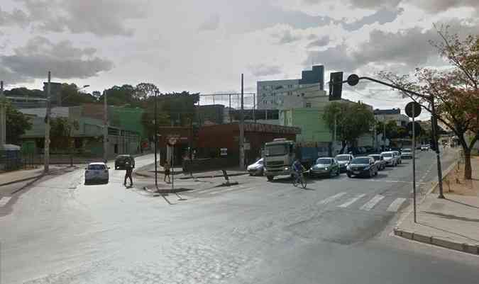 O novo radar de registro de avano de sinal foi instalado na av. Vilarinho, esquina com rua Maon Ribeiro, em Venda Nova, regio norte de Belo Horizonte(foto: Google Street View/Reproduo)