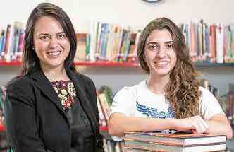Roberta Coelho, diretora da Escola Americana, com a aluna Ceclia de Resende, que conseguiu bolsa de estudo em uma universidade dos EUA: 
