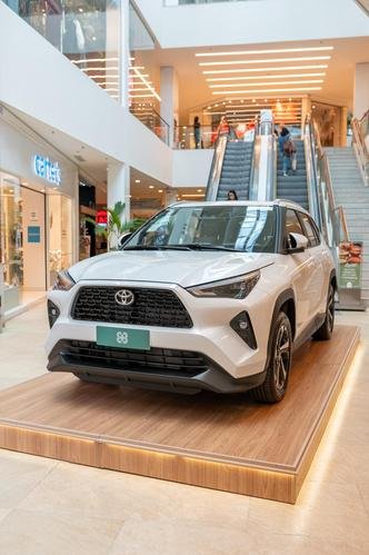 No P�tio Savassi, a proposta combina brinde imediato e sorteio: a cada R$ 700 em compras, o cliente ganha um kit da Kiko Milano, com batom, esmalte e n�cessaire, al�m de um n�mero para concorrer a um Toyota Yaris Cross XRE h�brido (foto: Gustavo Andrade/Divulga��o)