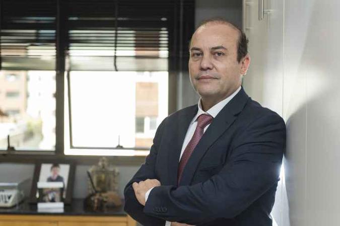O advogado Alexandre Atheniense, especializado em crimes cibernéticos (foto: Uarlen Valerio/Encontro) O advogado Alexandre Atheniense, especializado em crimes cibernéticos (foto: Uarlen Valerio/Encontro)