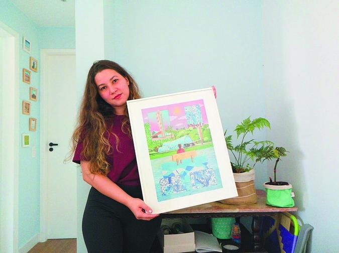 A tradutora Anna Carolina Alves com o quadro da Igreja de São Francisco de Assis: ela é uma das colecionadoras dos desenhos ilustrados (foto: Arquivo Pessoal/Divulgação) A tradutora Anna Carolina Alves com o quadro da Igreja de São Francisco de Assis: ela é uma das colecionadoras dos desenhos ilustrados (foto: Arquivo Pessoal/Divulgação)
