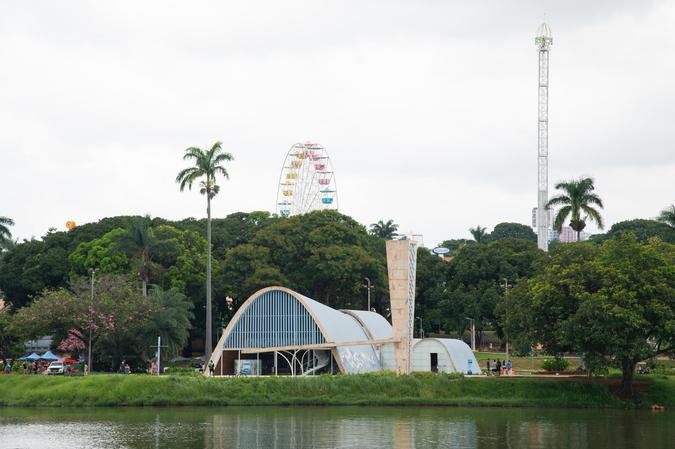A Pampulha vista de dentro do Capivar�: a lagoa � novamente naveg�vel desde dezembro de 2025 (foto: Paulo Marcio)
