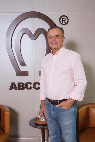 Dario Colares, criador de terceira gera��o, tem trajet�ria ligada � hist�ria da ABCCMM e ao desenvolvimento da ra�a no Brasil(foto: P�dua de Carvalho)