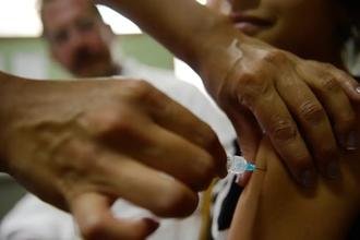 Vacina��o de adolescentes contra o HPV � prorrogada