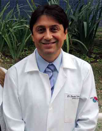 O infectologista Estevo Urbano, presidente da Sociedade Mineira de Infectologia e membro do Comit de Enfrentamento  Covid-19 de BH(foto: Hospital Madre Teresa/Divulgao)