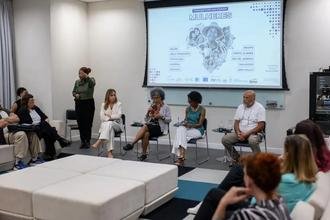 Sete em cada dez mulheres relatam j� terem sofrido ass�dio, diz estudo