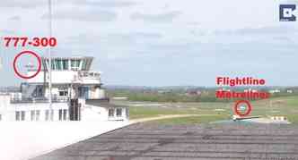 Vdeo flagra o momento em que um avio 777-300 aborta a aterrissagem devido a um jato executivo que ocupava a pista de pouso no aeroporto de Birmingham, na Inglaterra(foto: YouTube/Reproduo)