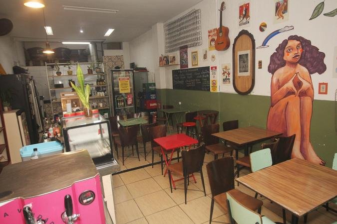 O cardápio do Dona Ninguém junta a tradição da comida de boteco com uma pitada especial das raízes libanesas da chef Carolina Mourad(foto: Pádua de Carvalho) O cardápio do Dona Ninguém junta a tradição da comida de boteco com uma pitada especial das raízes libanesas da chef Carolina Mourad(foto: Pádua de Carvalho)