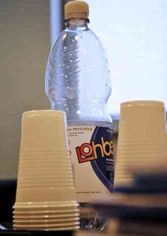 Consumir bebidas quentes em copos de plstico descartveis pode fazer mal  sade(foto: Pixabay)