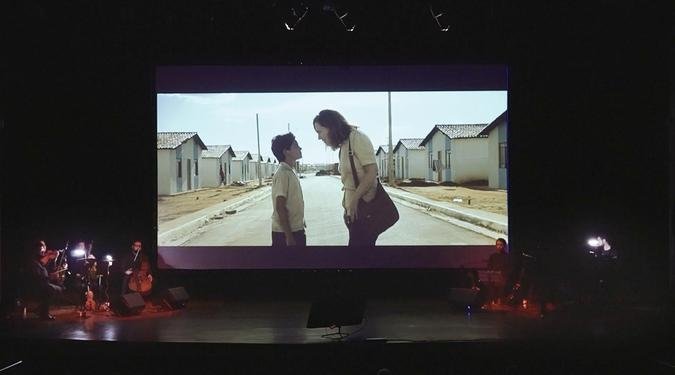 Espetáculo propõe uma experiência que combina a exibição integral do longa-metragem com música ao vivo.(foto: Divulgação) Espetáculo propõe uma experiência que combina a exibição integral do longa-metragem com música ao vivo.(foto: Divulgação)