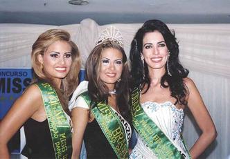 Iara (à dir.), no Miss Brasil Danilo D%u2019Ávila, realizado em Brasília, em 2003: um dos diversos concursos de beleza de que participou, antes de alcançar o posto oficial de mais bela de Minas(foto: Arquivo pessoal/Reprodução) Iara (à dir.), no Miss Brasil Danilo D%u2019Ávila, realizado em Brasília, em 2003: um dos diversos concursos de beleza de que participou, antes de alcançar o posto oficial de mais bela de Minas(foto: Arquivo pessoal/Reprodução)