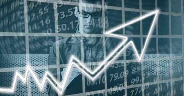 Mercado eleva projeções para o PIB em 2017 e 2018 Mercado eleva projeções para o PIB em 2017 e 2018