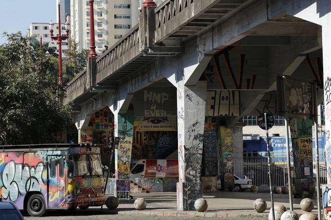 Segundo o idealizador do projeto, a escolha do Viatudo Santa Tereza a escolha tem como objetivo aproximar a cultura e o espa�o p�blico(foto: Guilherme Dardanhan/Divulga��o)