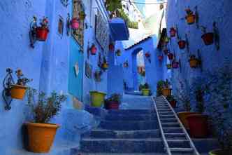 As cores azuis das construes da cidade de Chefchaouen, no Marrocos, chamam a ateno dos turistas(foto: Flickr/Reproduo)