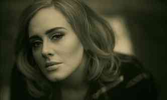 Ser que a cantora britnica Adele teria se inspirado no artista americano Tom Waits para criar seu novo single Hello?(foto: YouTube/Vevo/Reproduo)