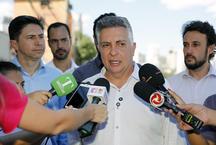 lvaro Damio toma posse e anuncia homenagem a Fuad Noman