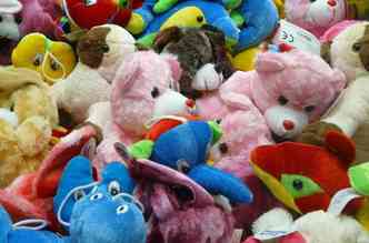 Segundo a Abrinq, bonecas e bonecos lideraram as vendas de brinquedos em 2016, chegando a 18,7% do total de produtos vendidos(foto: Pixabay)
