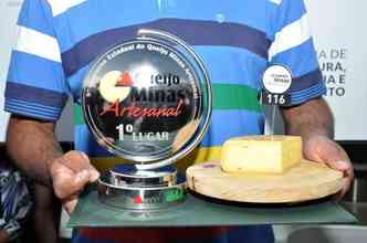 O vencedor do 9 Concurso Estadual do Queijo Minas Artesanal foi o queijo produzido na regio do Campo das Vertentes, na cidade histrica de Tiradentes(foto: Thiara Vieira/Emater-MG/Divulgao)