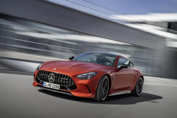 O trabalho de engenharia e design no desenvolvimento do carro buscou conceitos de dimensões ampliadas, com assentos 2+2: resultado é um automóvel de alta performance, mas adequado para o uso diário (foto: Divulgação) O trabalho de engenharia e design no desenvolvimento do carro buscou conceitos de dimensões ampliadas, com assentos 2+2: resultado é um automóvel de alta performance, mas adequado para o uso diário (foto: Divulgação)