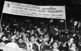 O bloco Leão da Lagoinha, o primeiro do Carnaval de Belo Horizonte, foi fundado em 1947 e ficou anos sem desfilar, retornando à festa de rua em 2017(foto: Flickr/PBH/Arquivo Belotur/Reprodução) O bloco Leão da Lagoinha, o primeiro do Carnaval de Belo Horizonte, foi fundado em 1947 e ficou anos sem desfilar, retornando à festa de rua em 2017(foto: Flickr/PBH/Arquivo Belotur/Reprodução)