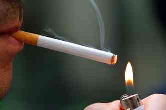 O hbito de fumar, segundo o questionrio do projeto UbbLE,  o principal fator que leva  morte num espao de cinco anos(foto: Pixabay)