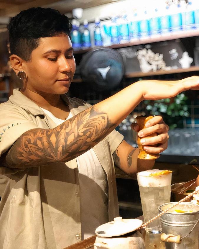 O mixologista Jotab� sugere fazer em casa bebidas sem �lcool para a rua: a ideia, diz, � apostar no simples e refrescante (foto: Divulga��o)