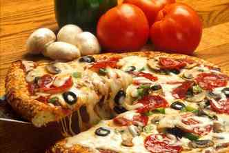 De acordo com a nutricionista e escritora catal Neus Elcacho, a pizza, apesar de to amada no mundo,  um dos alimentos que no esto associados  felicidade(foto: Pixabay)