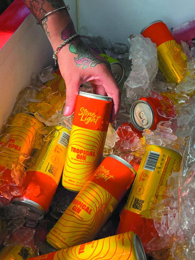 Bebidas da Stone light: empresa confi rma o cenário de expansão e faturou mais de R$ 1 milhão no Carnaval deste ano(foto: Victor Curi/Divulgação) Bebidas da Stone light: empresa confi rma o cenário de expansão e faturou mais de R$ 1 milhão no Carnaval deste ano(foto: Victor Curi/Divulgação)