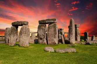 Cientista britnico descobre que duas pedras que formam Stonehenge podem ser milhares de anos mais velhas que o famoso monumento megaltico do Reino Unido(foto: Pixabay)