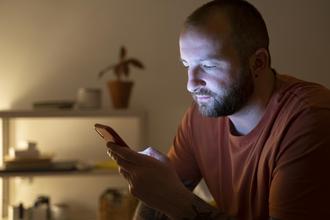 Gastos com bets adiam graduao para 34% dos jovens em 2025