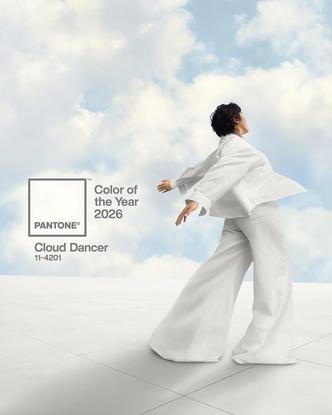 Foto oficial da Pantone, que definiu a Cloud Dancer como a cor de 2026: escolha foi criticada por parte do público, que leu passividade e conformidade em momento de crise(foto: Pantone/Divulgação) Foto oficial da Pantone, que definiu a Cloud Dancer como a cor de 2026: escolha foi criticada por parte do público, que leu passividade e conformidade em momento de crise(foto: Pantone/Divulgação)