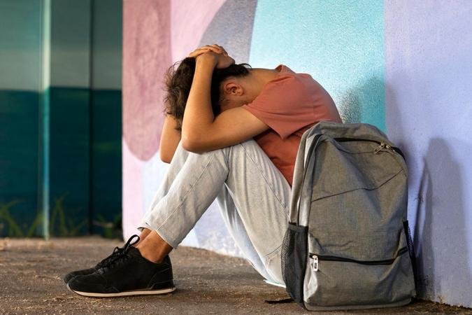 Adolescentes que se sentem mais inseguros podem ter maiores n�veis de depress�o, ansiedade e problemas de comportamento, al�m de menor desempenho em testes cognitivos(foto: Freepik)