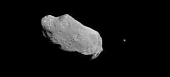 Mesmo que seja uma chance em 2,7 mil, existe risco de coliso do asteroide 101955 Bennu com a Terra entre os anos de 2175 e 2196 (foto: Nasa/JFL-Caltech/Divulgao)