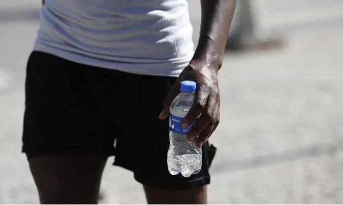 O risco de morte é maior para idosos e pessoas com alguma doença(foto: Fernando Frazão/Agência Brasil) O risco de morte é maior para idosos e pessoas com alguma doença(foto: Fernando Frazão/Agência Brasil)