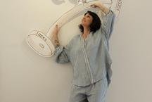 Exposi��o transforma culpa materna em humor e afeto